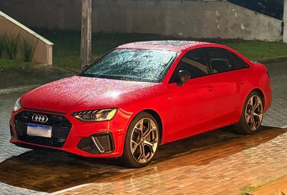 AUDI A4 2.0 TFSI GASOLINA PERFORMANCE BLACK S TRONIC AUDI A4 2.0 TFSI GASOLINA PERFORMANCE BLACK S TRONIC